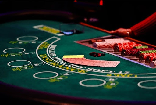 Kinh nghiệm quản lý tiền khi chơi Casino: Đừng để cảm xúc chi phối cái đầu